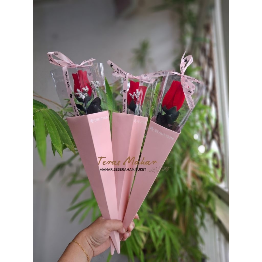 MERAH MAWAR RED ROSE FLOWER BOUQUET / ROSE BOX BOUQUET / SINGLE ROSE FLOWER BOUQUET / TERRACE FAKE F