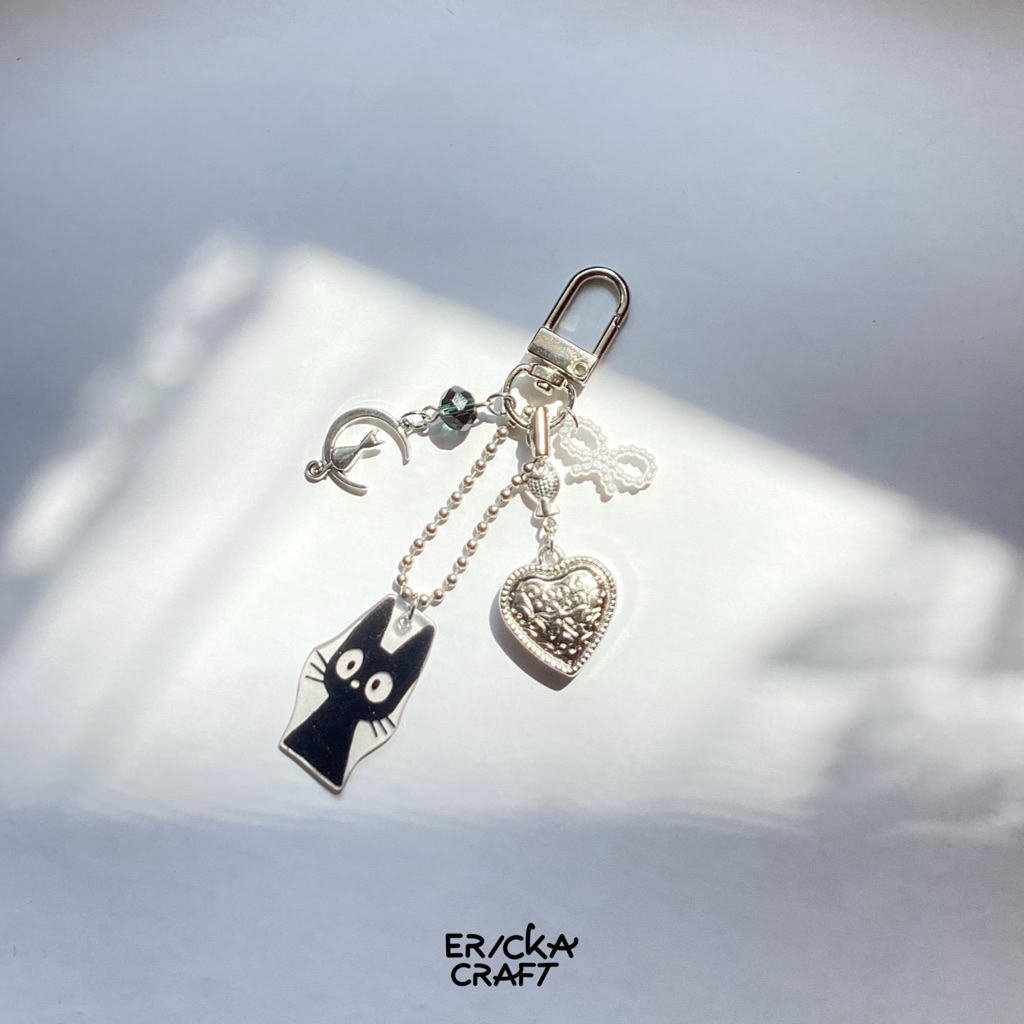 KEYCHAIN JIJI CAT BLACK KIKIS DELIVERY SERVICE ANIME STUDIO GHIBLI BEADS AESTHETIC Y2K BY ERICKA CRA