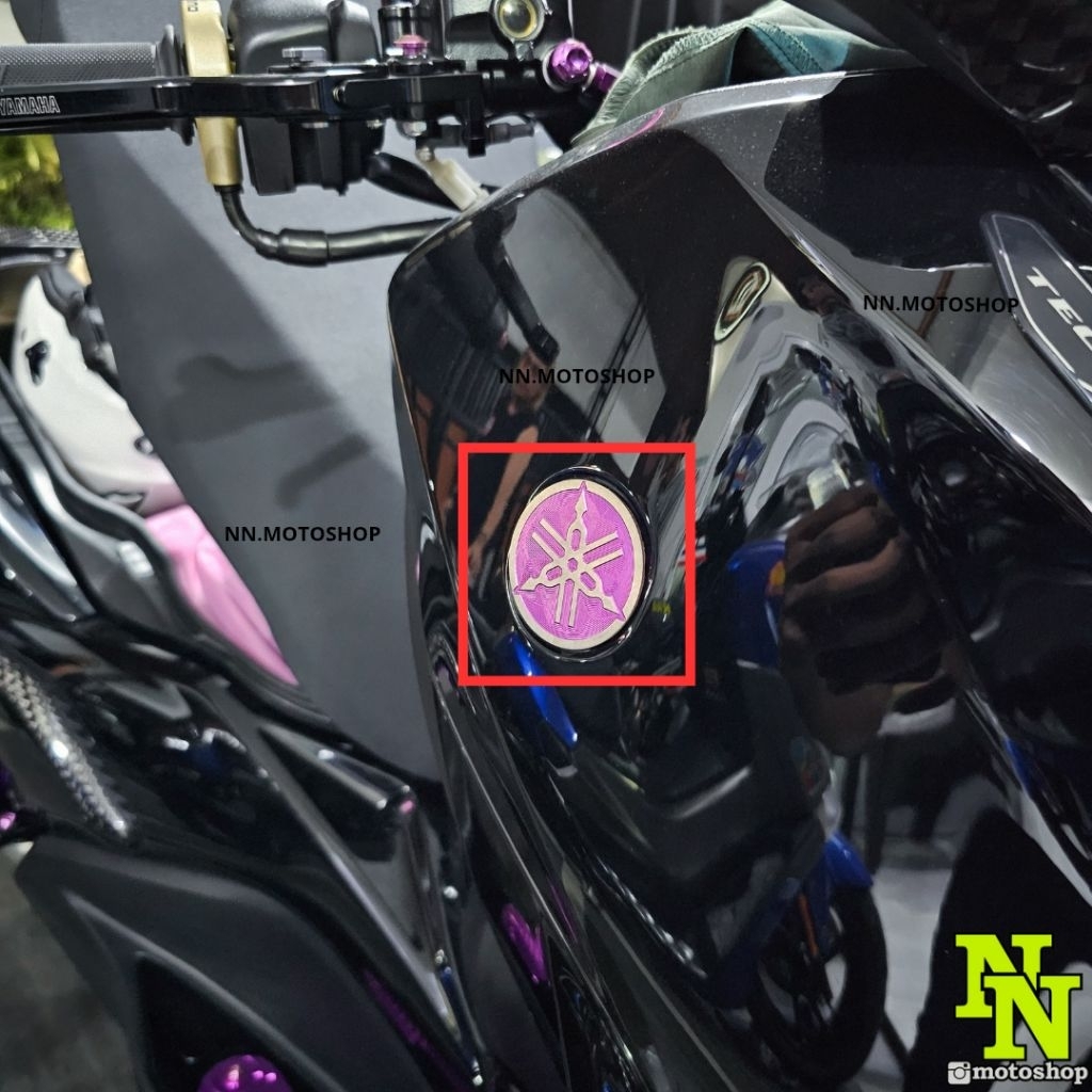 โลโก้ VIETNAM XMAX TITANIUM ด้านหน้าด้านข้าง BODY CAT EMBLEM