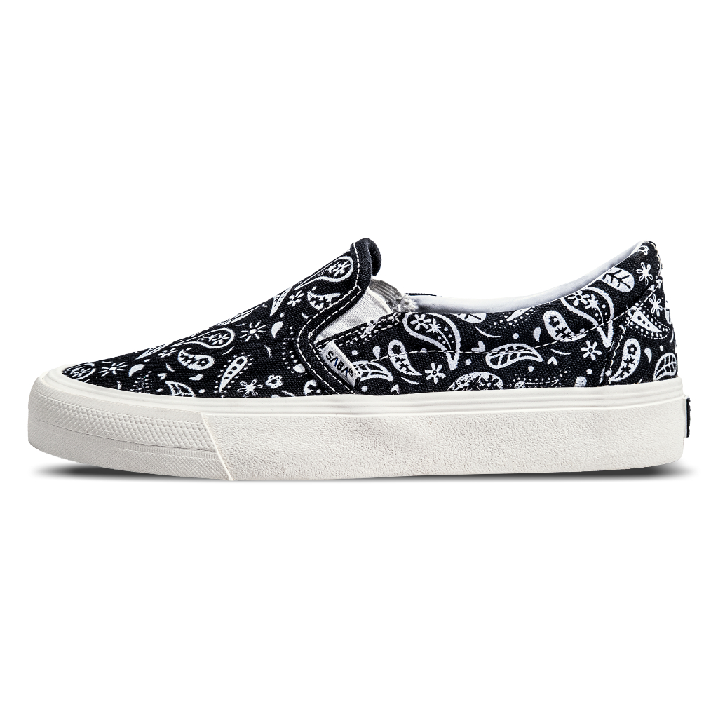 SABA Slip on Paisley Basic Black White - รองเท้าผ้าใบลําลองสําหรับบุรุษและสตรีของแท้ 100% PSL 01