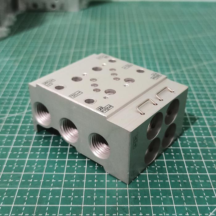 สถานีโซลินอยด์ 2-Row Manifold / 2 ทาง - SMC VV5QZ25 Series VQZ2000