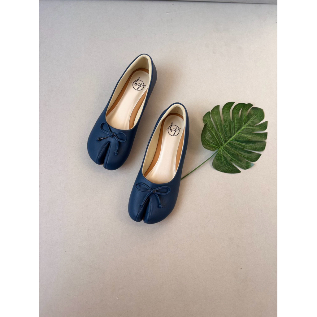 Hy_shoes รองเท้า Kyomi Tabi Nevy