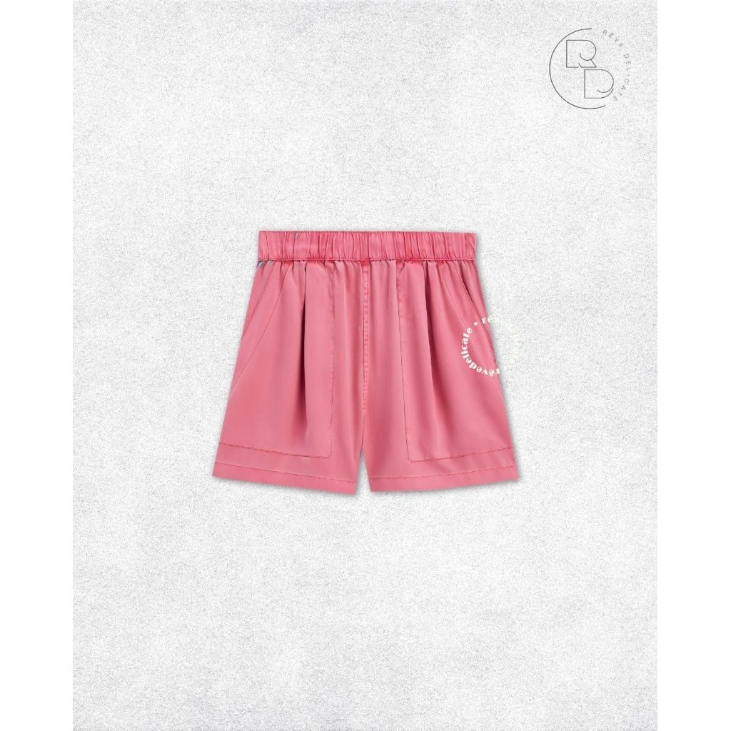 OYSHO Original กางเกงขาสั้นผู้หญิง Size XS (Fit To S) - กางเกงขาสั้นสีชมพูลําลองมีสไตล์