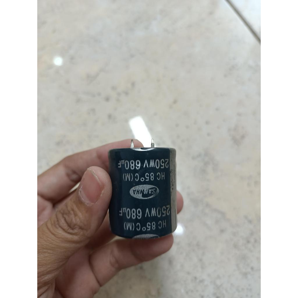 Elco Capacitor 250V-680UF Samwha