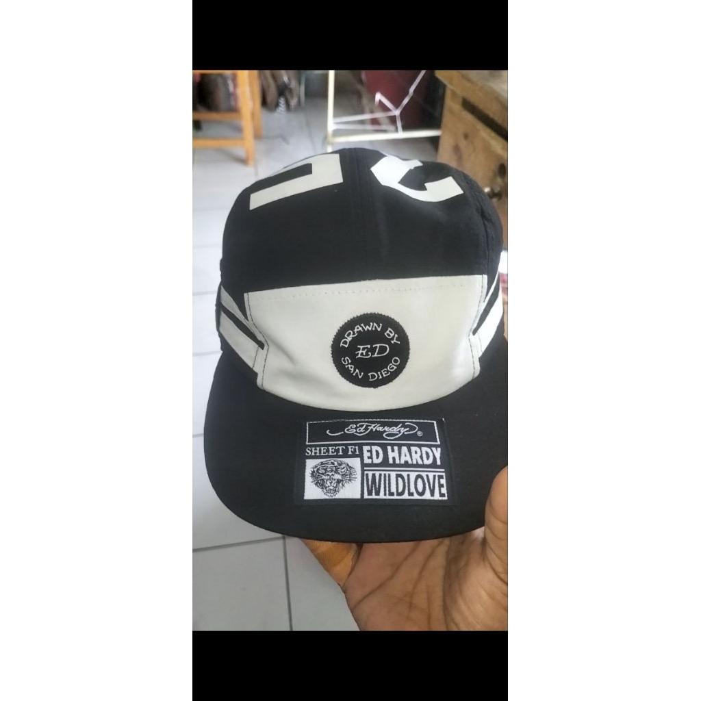 Vintage Edhardy โดย Cristian audiger