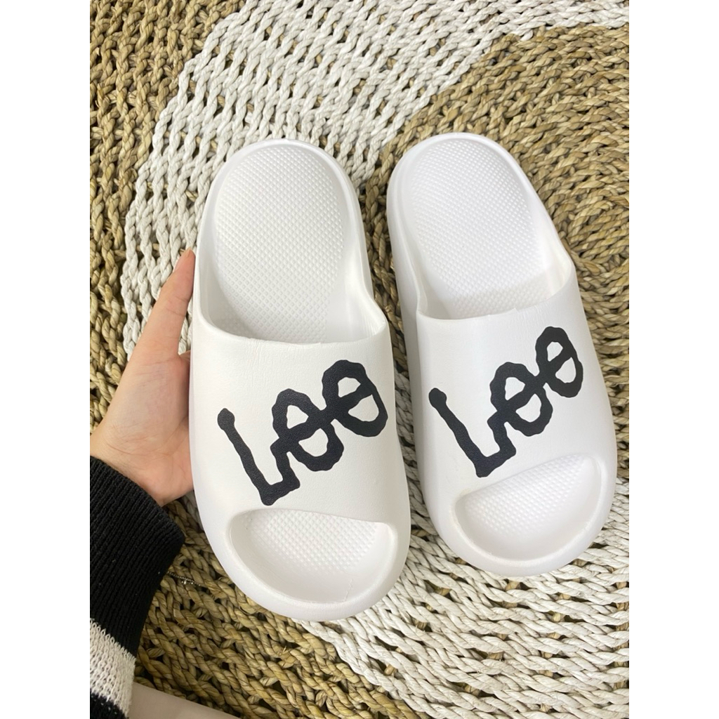 Pose รองเท้าแตะสําหรับผู้ชาย by Riea Collection