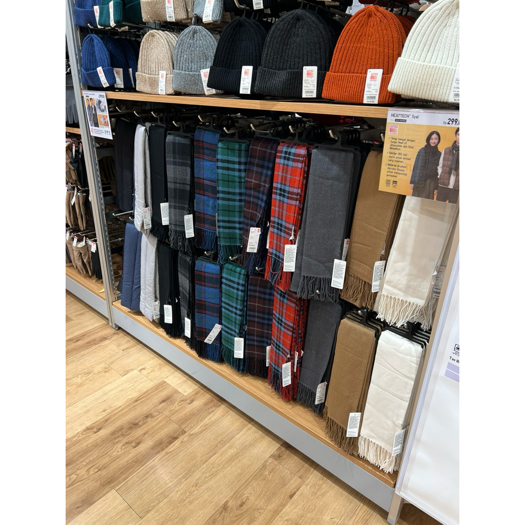 ผ้าพันคอ UNIQLO HEATTECH