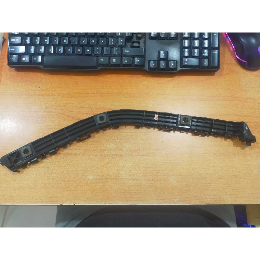 ขายึดกันชนหลังขวา Suzuki Ertiga 2012-2015 / 71821-73R00-000