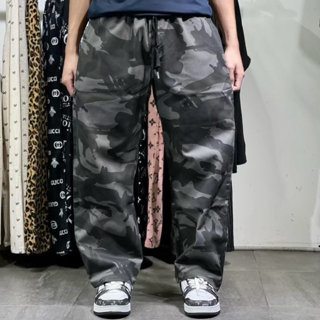 ใหม่ล่าสุด - CHINOS CAMO PANTS - RUBBER WAIST CAMO PANTS - กางเกงขายาวผู้ชาย - BAGGY CAMO PANTS - UN