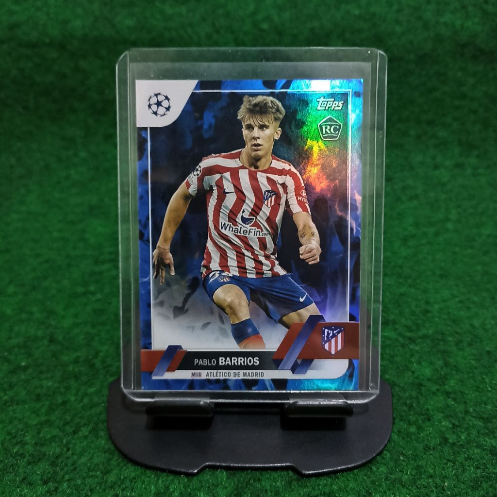 PABLO BARRIOS RC 113/125 BLUE INFERNO REAL MADRID TOPPS CLUB FOOTBALL CARD 22/23