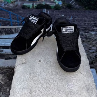 sepatu Skate SB MARRABBUKA SUEDE Tali busa gemuk gendut warna full hitam polos sole bawahan hitam outfit skena untuk pria dan wanita