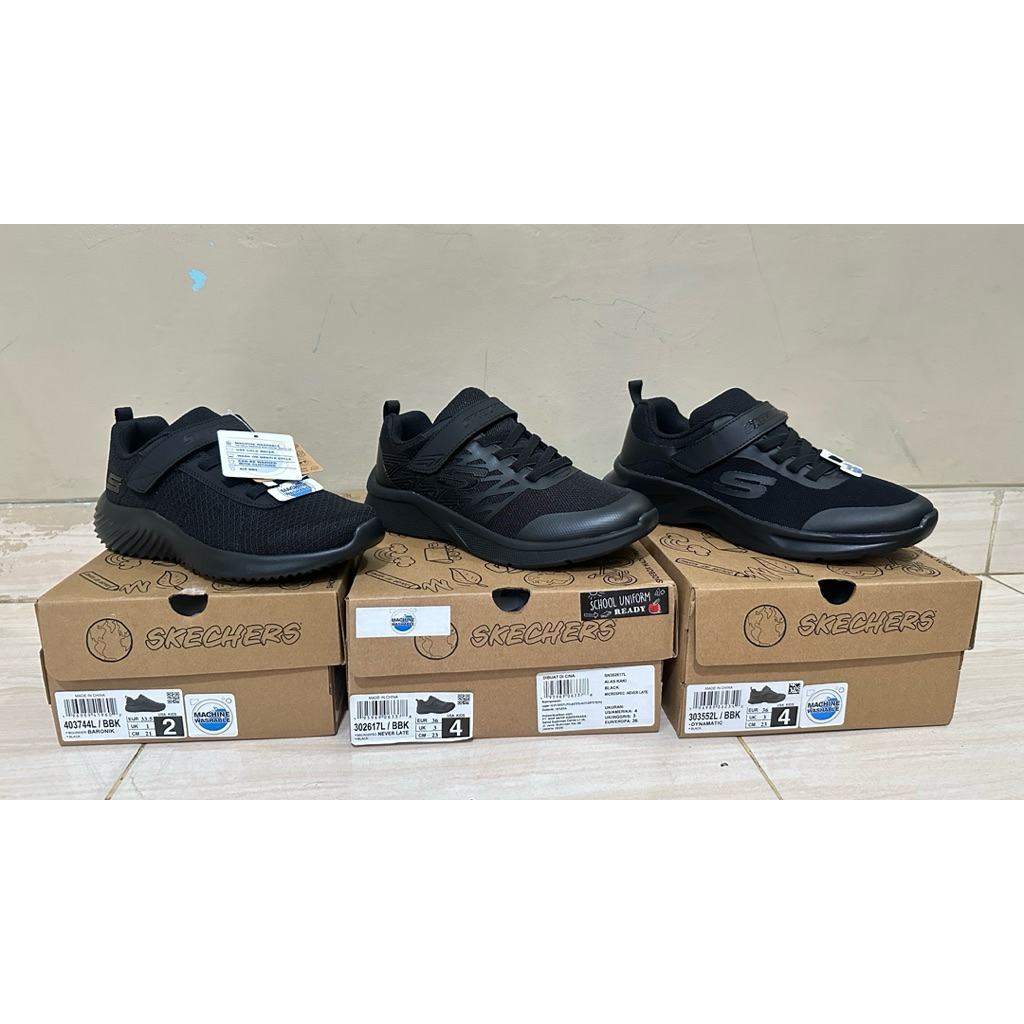 รองเท้านักเรียน Skechers สีดําดั้งเดิม
