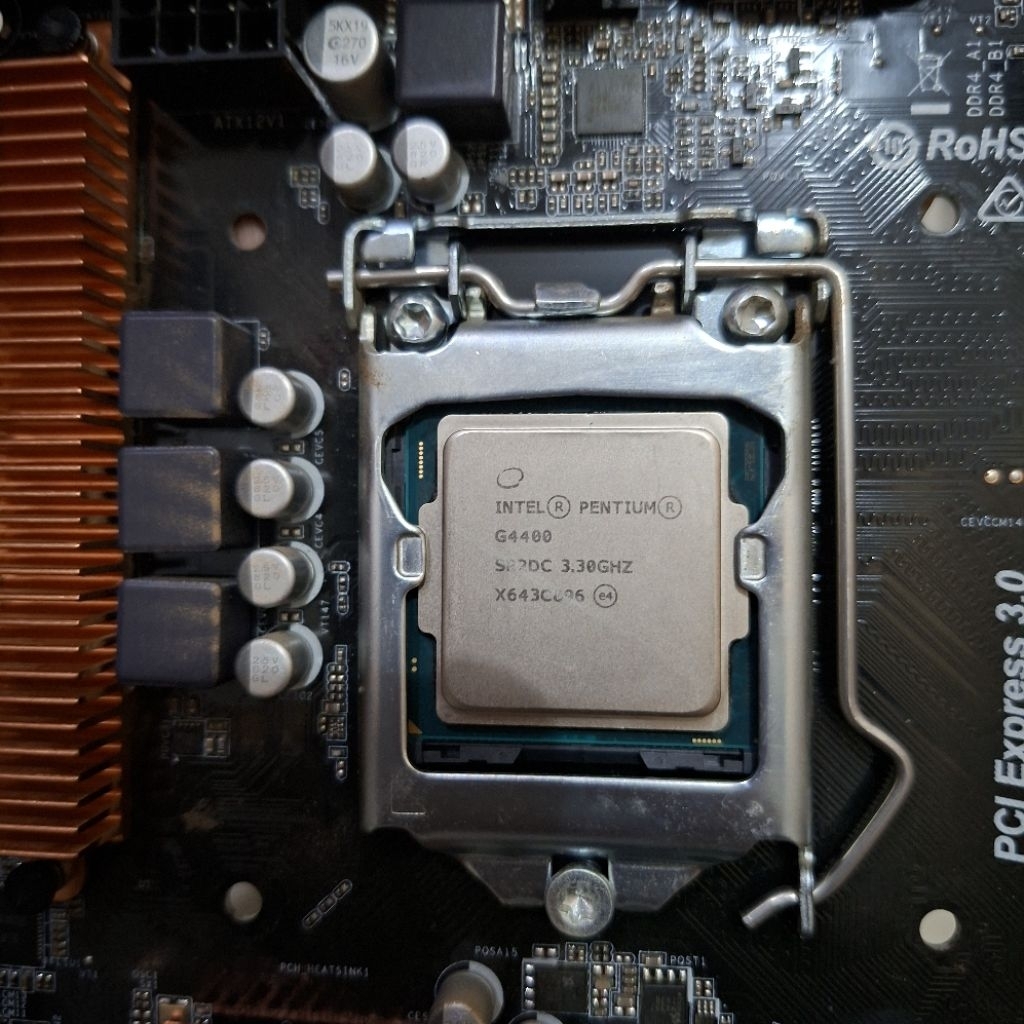 Mobo Asrock H110M-HDV R3.0 + Pentium G4400