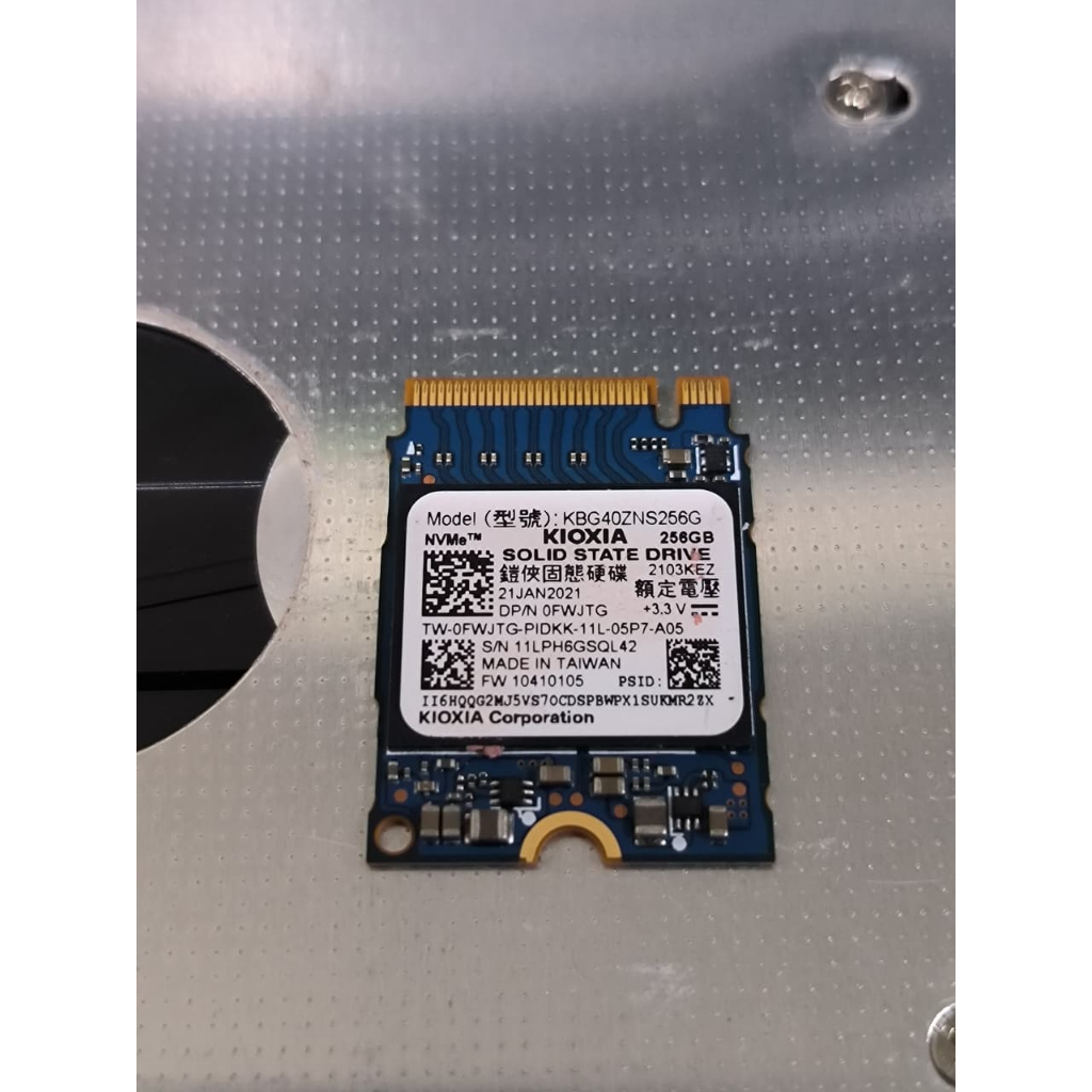 Kioxia 256GB NVMe ฟอร์มแฟคเตอร์ 2232 pcie gen 3 Ssd