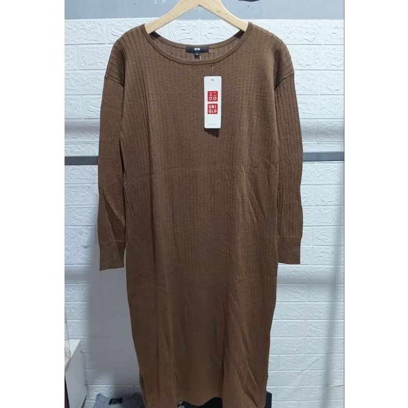 UNIQLO CARAMEL KNIT DRESS