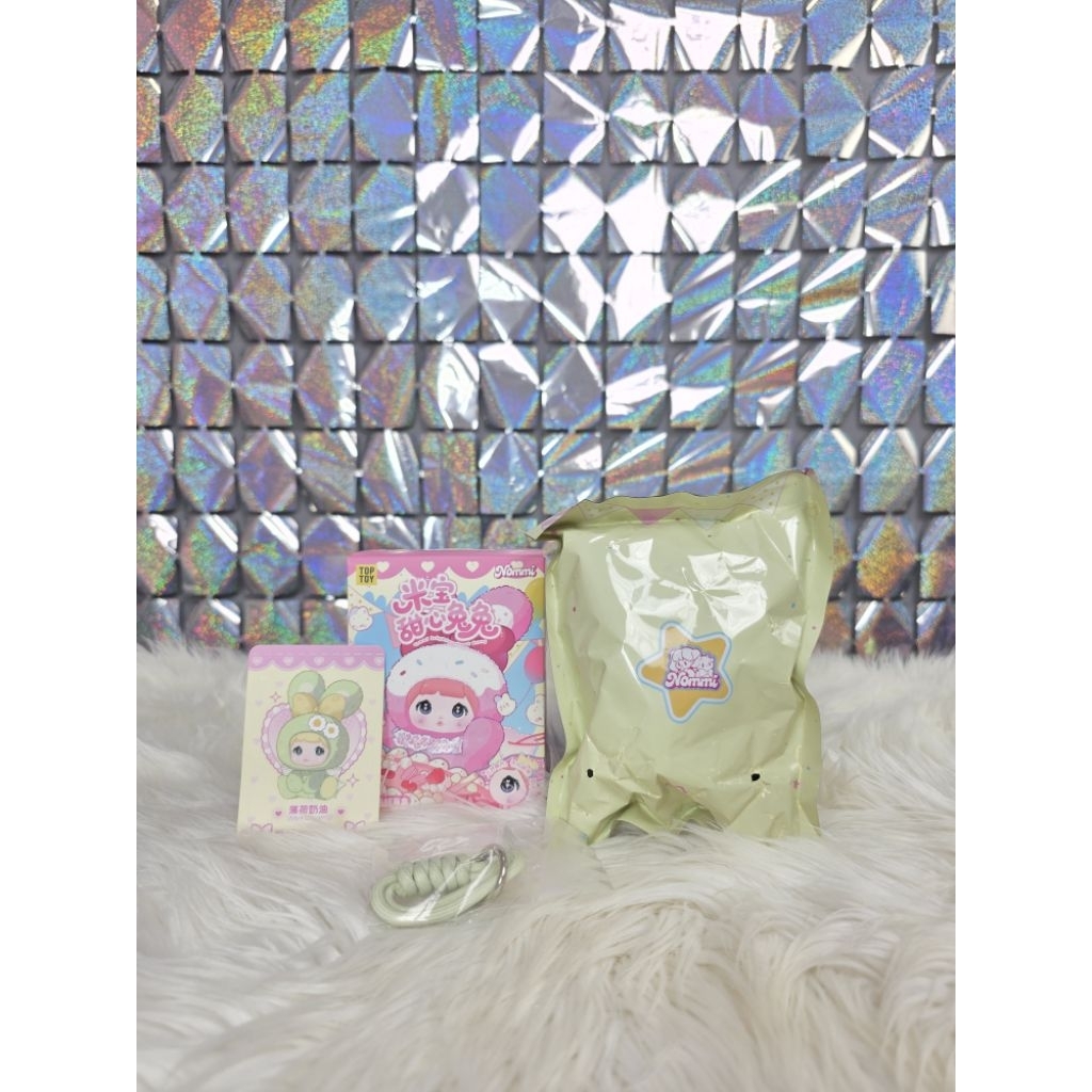 HIJAU Nommi V8 "สีเขียว" - กระเป๋าแต่งหน้า