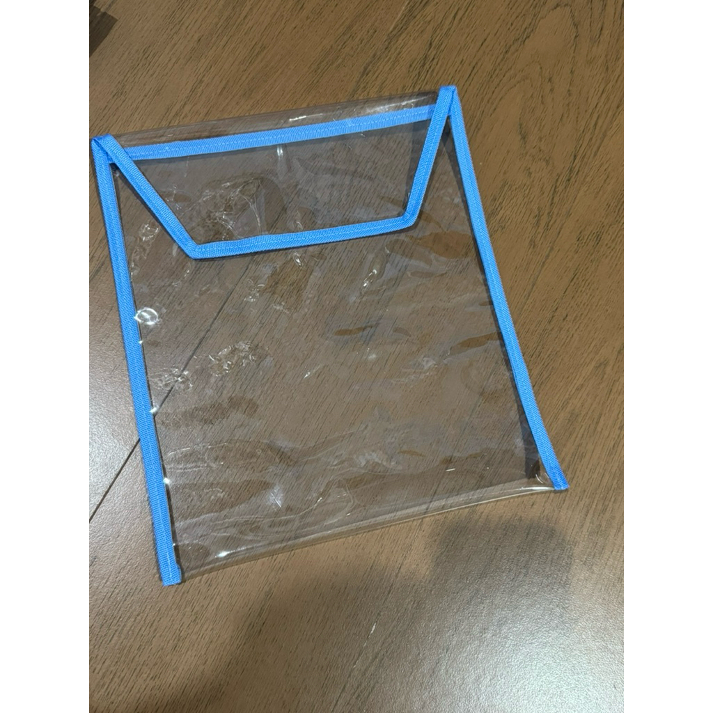 ทําด้วยมือของ Fawn - แขนพลาสติกใส