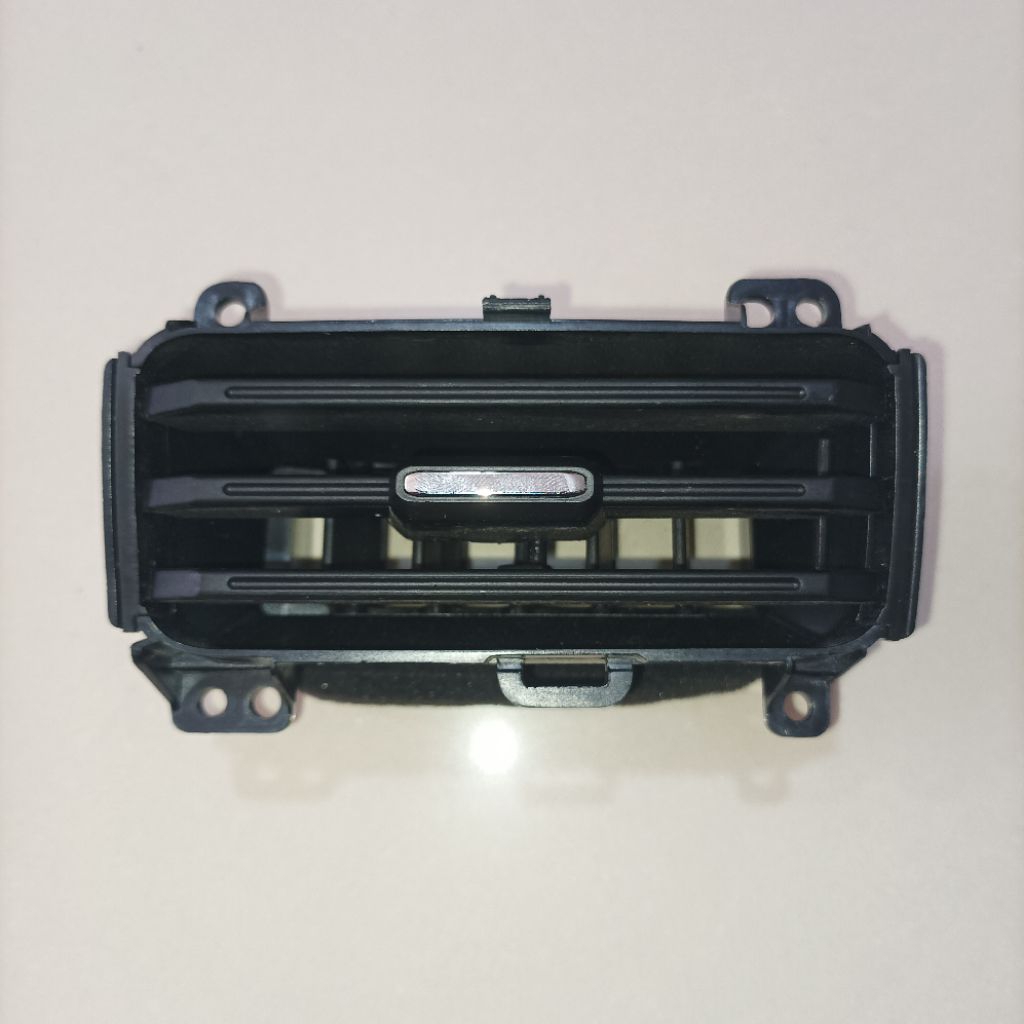 WULING AIR EV ORIGINAL CENTER AC GRILLE