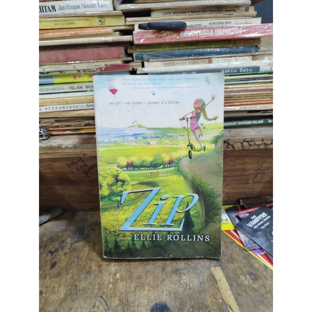 นวนิยาย ZIP โดย Ellie Rollins