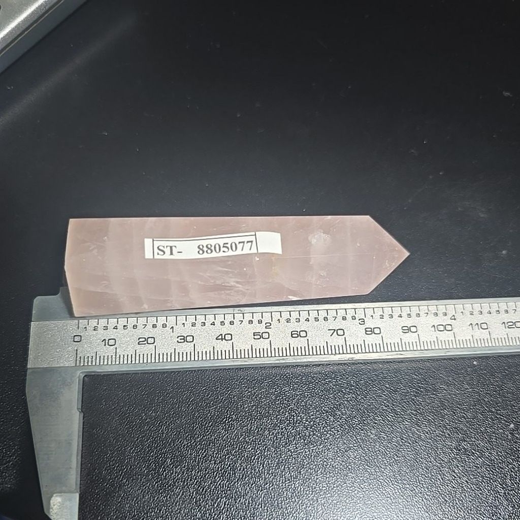 Rose Quartz Madagascar Tower Point หินธรรมชาติแท้