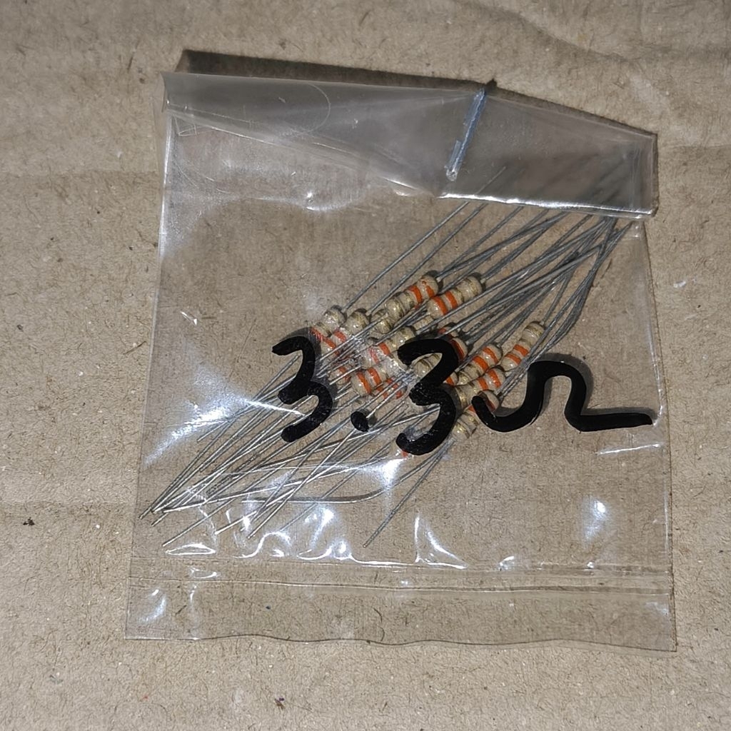 R 3.3 Ohm 0.25W ตัวต้านทาน 5 เปอร์เซ็นต์ 3.3Ohm 3R3 Ohm 0.25 วัตต์ 20 ชิ้น
