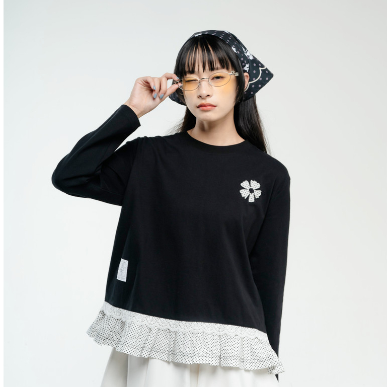 TOMEAME - Yujin Longsleeves Lace Pattern - เสื้อยืดแขนยาวลายลูกไม้ - เสื้อแขนยาวผู้หญิง