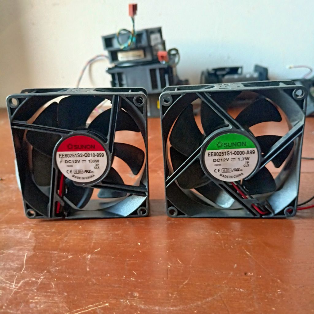 SUNON 12v 30A 1.6W 1.7W dc พัดลม 2 สาย ขนาด 8x8cm