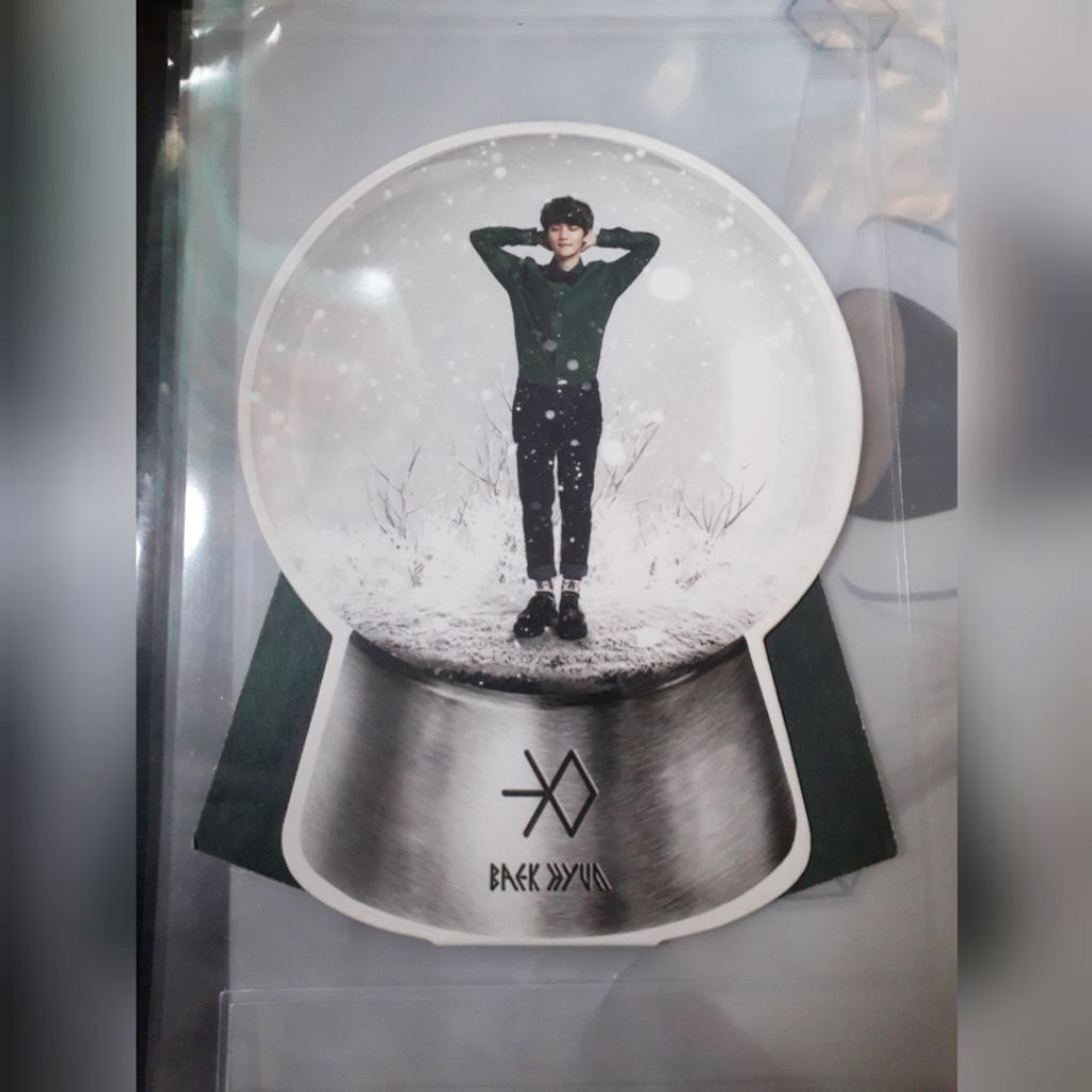 EXO BAEKHYUN OFFICIAL SNOWGLOB