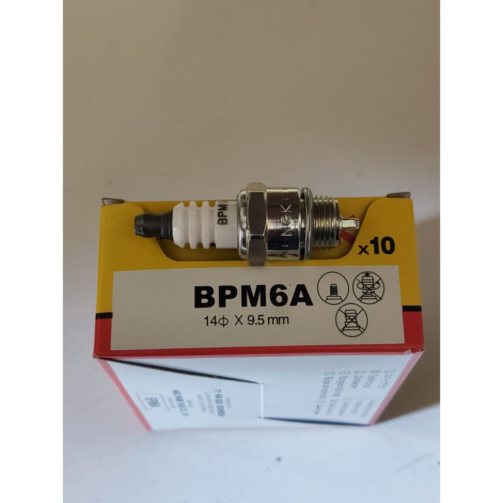 หัวเทียนสปริง 10 NGK BPM6A หัวเทียนเครื่องตัดหญ้า