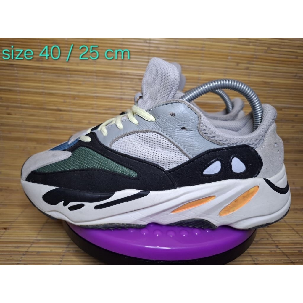 Adyong yezzy boost 700 40 / 250mm