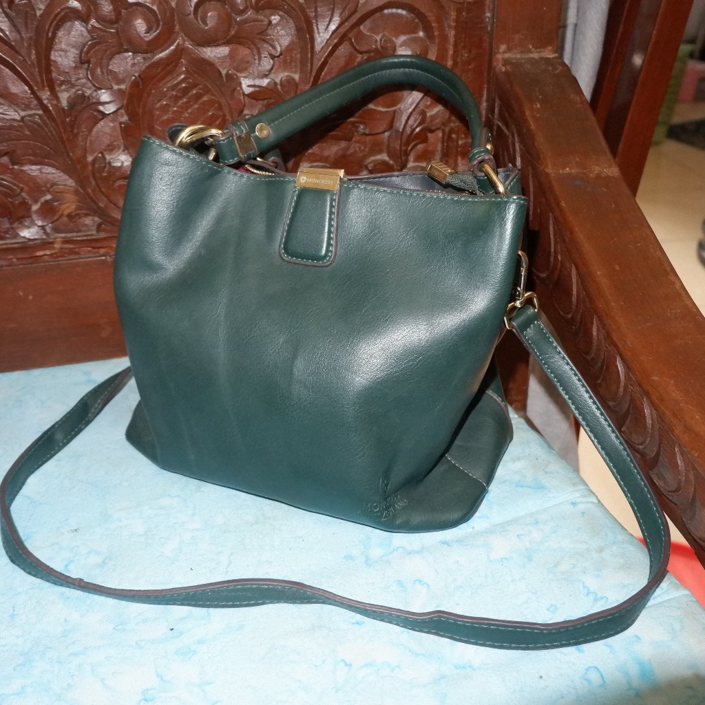 กระเป๋าสะพาย HIJAU Preloved Moncross Switzerland Bottle สีเขียว