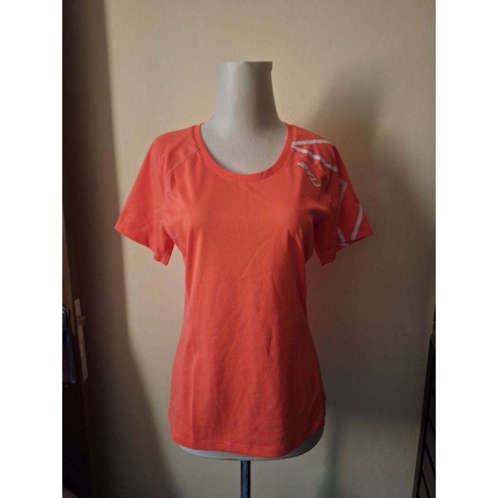 2XU เสื้อยืดกีฬาผู้หญิง ไซส์ S