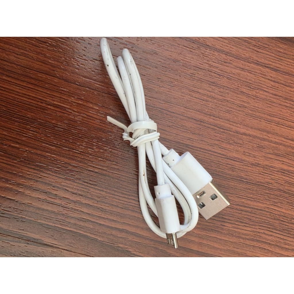 สาย USD เป็น Micro USD สีขาว 25 ซม.