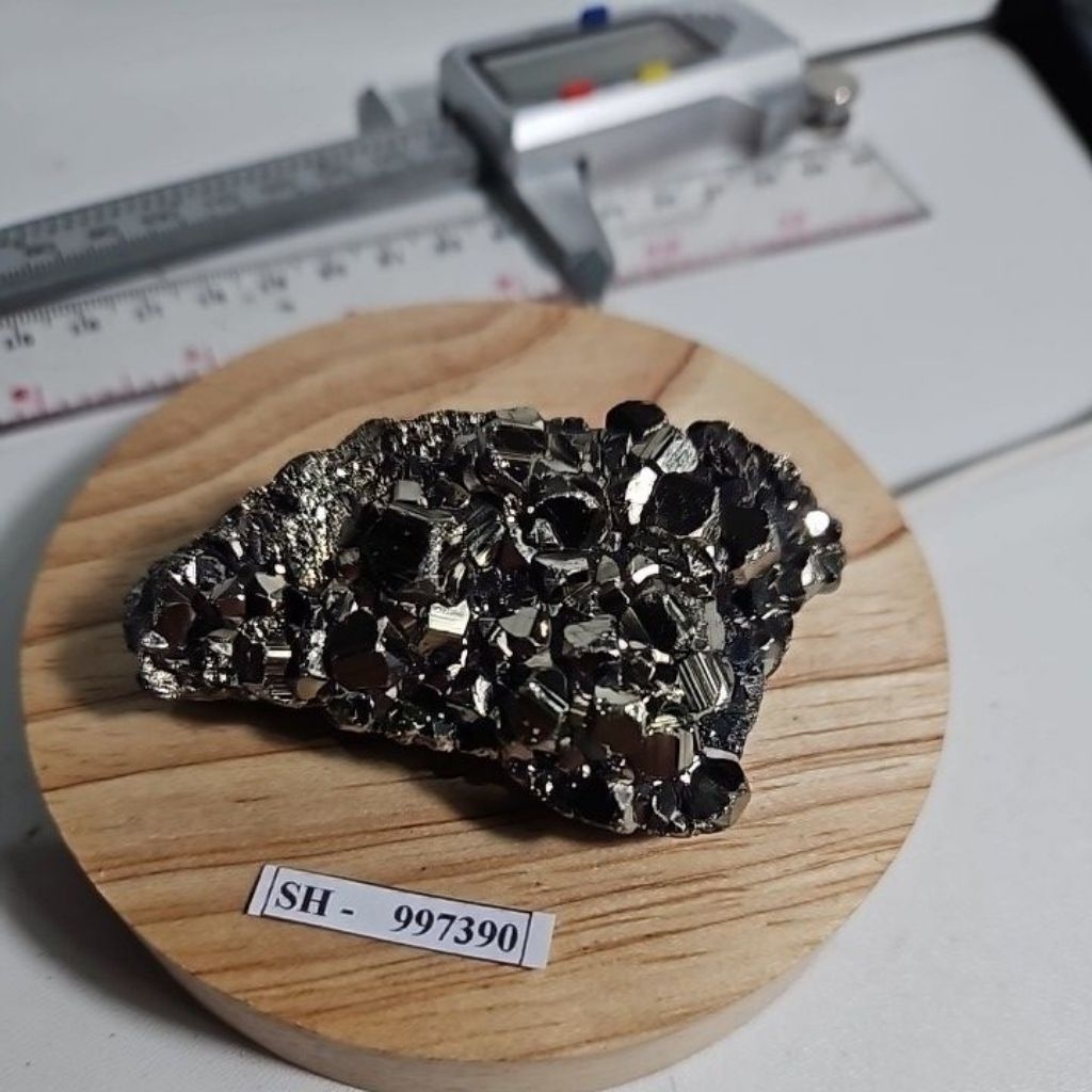 GOLDEN PYRITE CUBE CLUSTER หินแท้