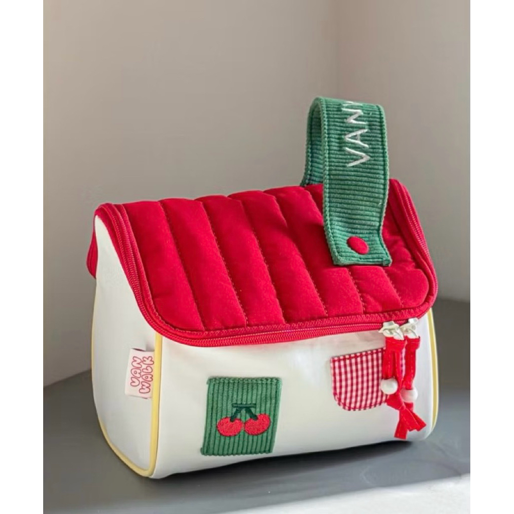 VANWALK FARM SERIES HOUSE