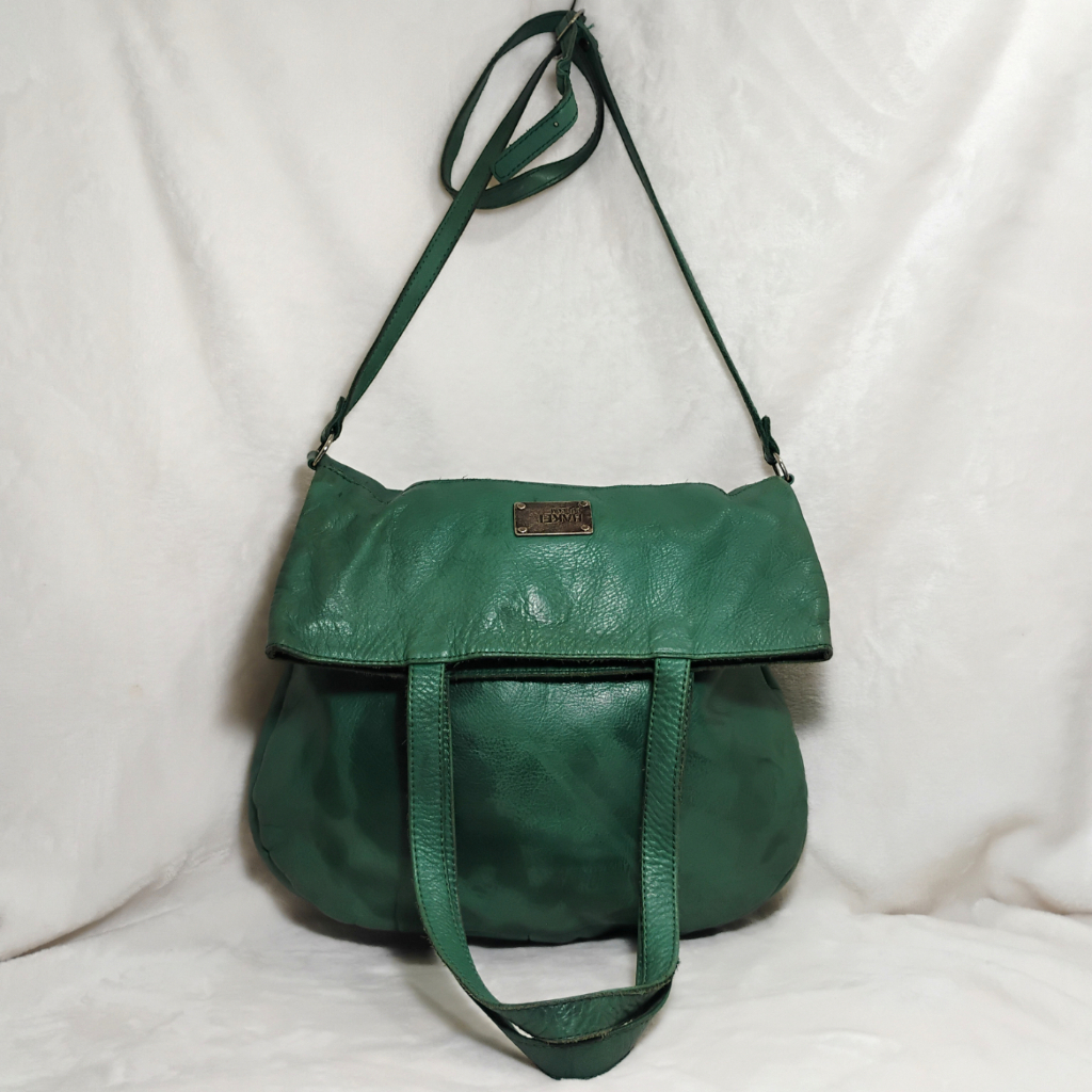 HIJAU [PRELOVED] Kulas หนังแท้ 2 in 1 กระเป๋าสะพายสีเขียวมือสอง - H4 k3 id 0t c 0m
