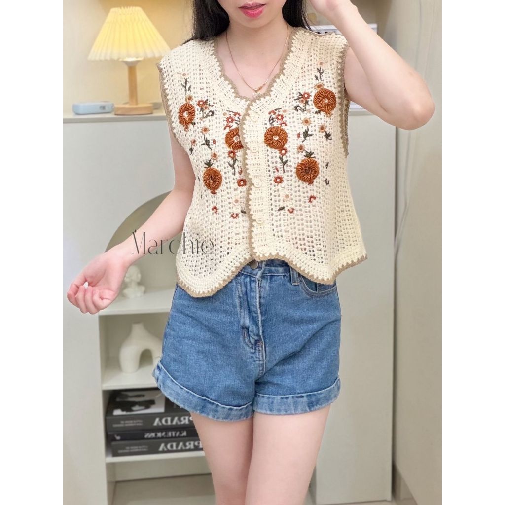 [MARCHIE] BANGKOK - Ysabelle Top / เสื้อกล้ามปักลายดอกไม้ผู้หญิง / BKK เสื้อถักนิตติ้งด้านนอก