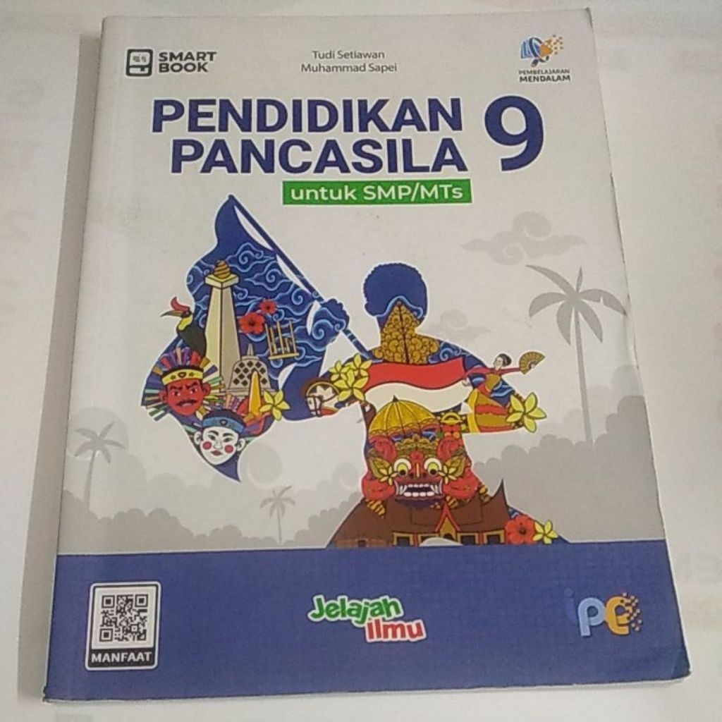 หนังสืออัจฉริยะ Pancasila Education Class 9 (มือสอง)