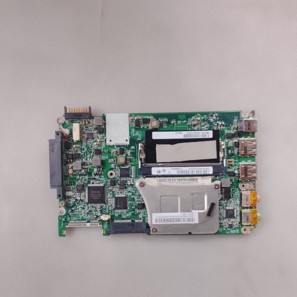 เมนบอร์ดโน๊ตบุ๊ค Acer Aspire One ZA3 เสียหาย