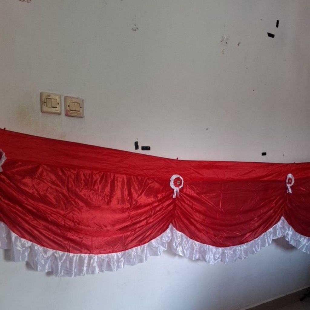 MERAH RED AND WHITE FLOWER STAGE RUMBE BACKGROUND FLAG