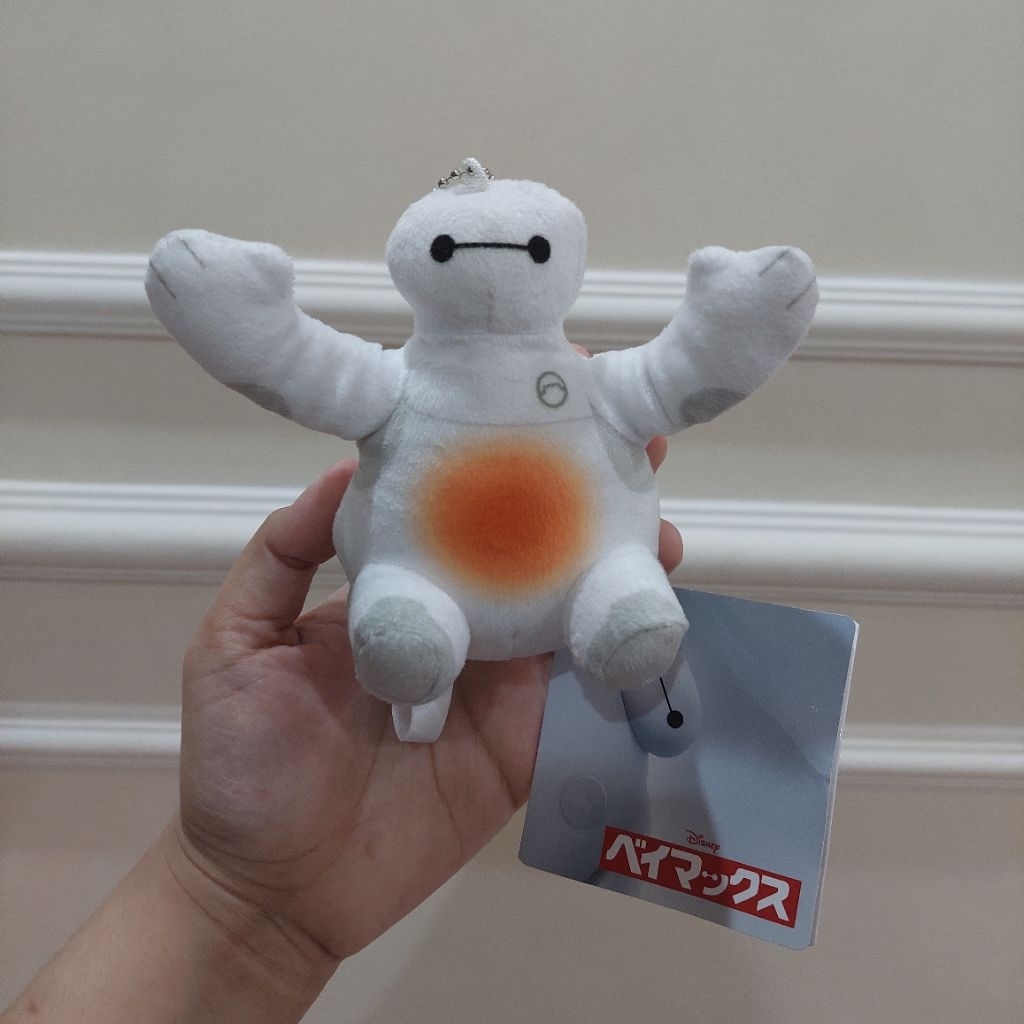 พวงกุญแจ Disney Baymax C-Hug Pose ตุ๊กตา Newtag