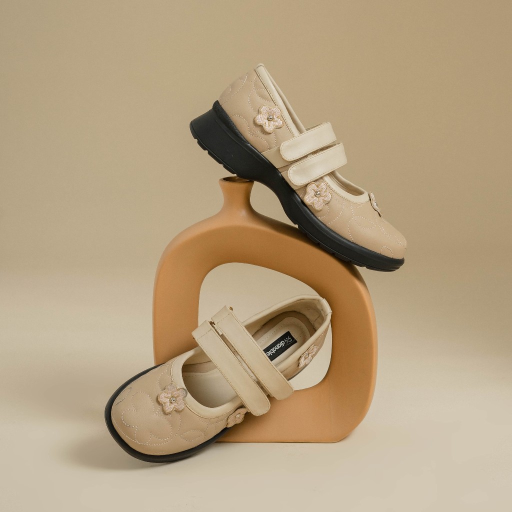 Dianable - รองเท้าผู้หญิงรองเท้าไม่มีส้น Alba Cream