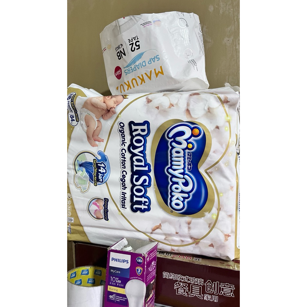 PRELOVED PAMPERS MAMYPOKO ROYAL SOFT CONTENDTS 61 ชิ้น NEWBORN