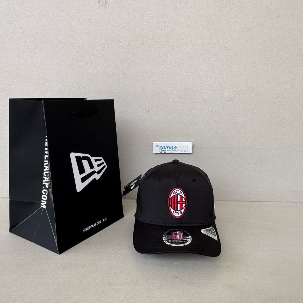 NEW ERA 9Seventy Core Stretch Snap AC MILAN หมวกดั้งเดิม