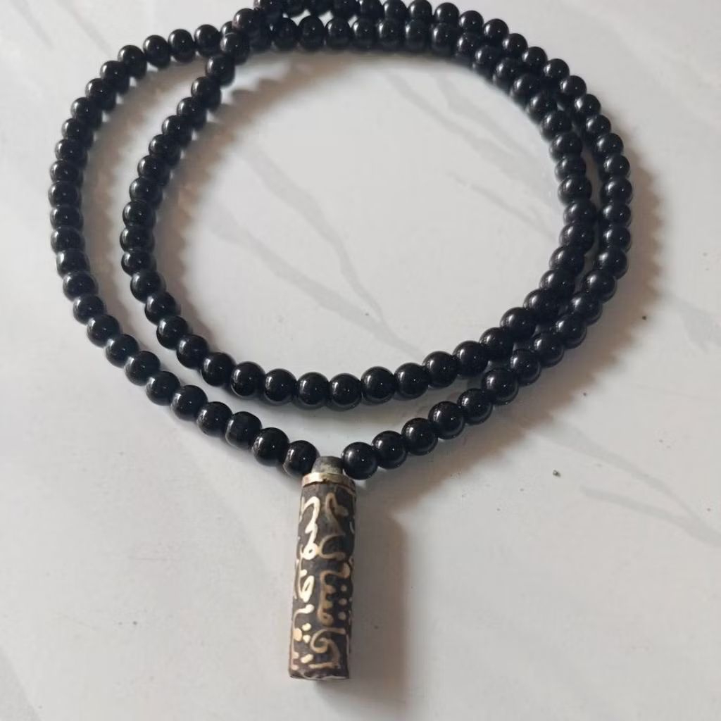 สร้อยคอจาปามาลา 108 จี้หินนิลดํา จี้หลอดทองเหลือง r4jaHarab1c