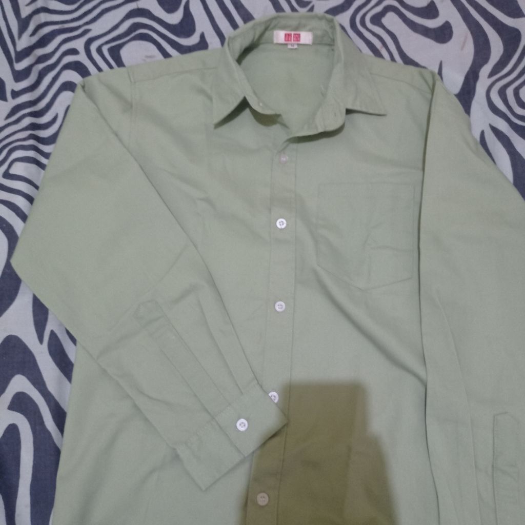KEMEJA Uni green tosca shirt ป้ายเต็มต้นฉบับ