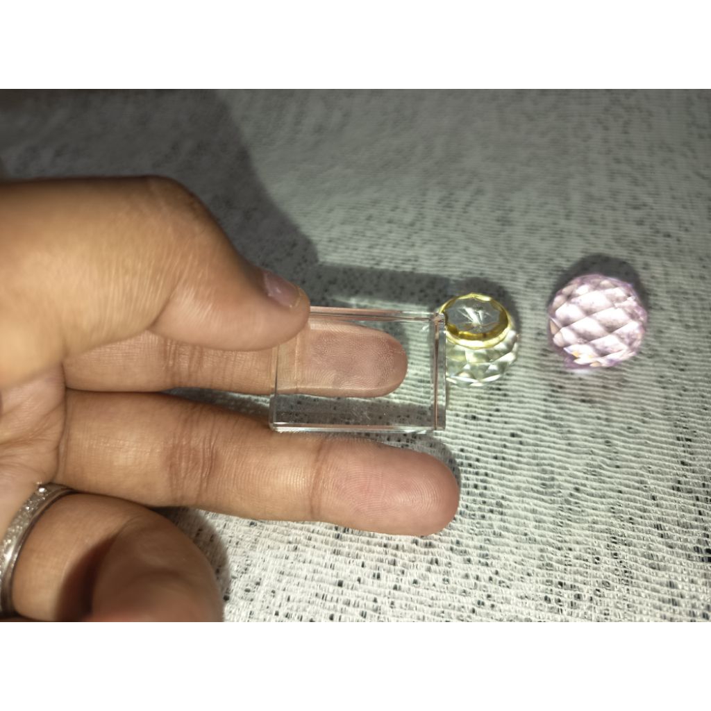 GANTUNGAN พวงกุญแจอะคริลิคและคริสตัลบอล 7777