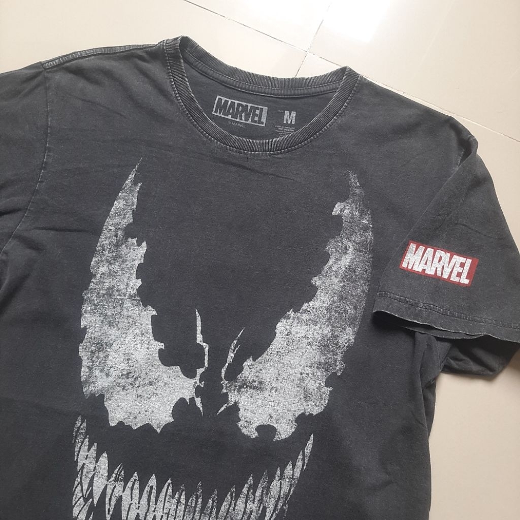 เสื้อยืด Venom Marvel