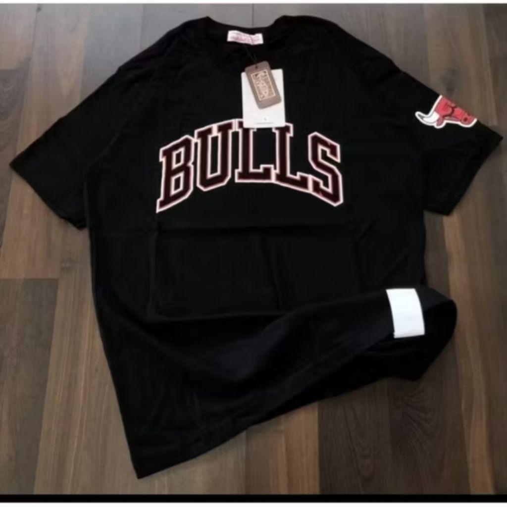 เสื้อยืด BULLS BY MITCHELL & NESS - 1:1 MIRROR FONT ORIGINAL BULLS CLOTHES ใหม่