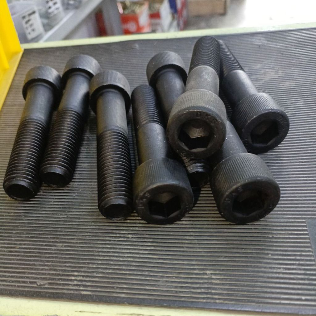 ROUGH STEEL L-BOLT M18x50mm, 18x60mm, 18x70mm, 18x90mm / STEEL L-BOLT M18 P2.50